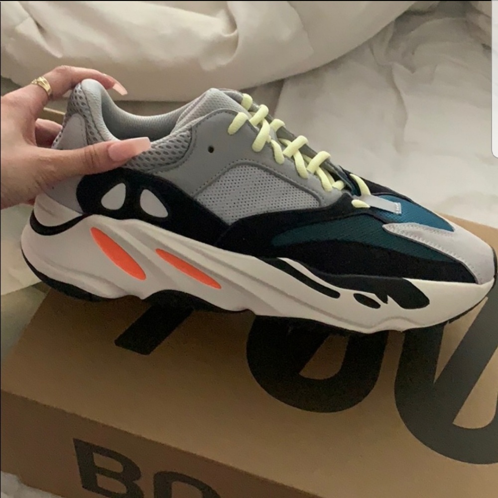 Yeezy Boost 700